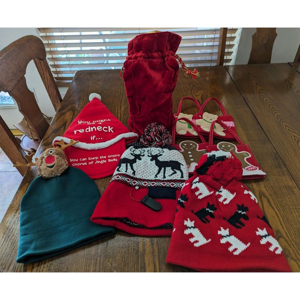 Bundle of nine (9) Christmas items (hats & bags)